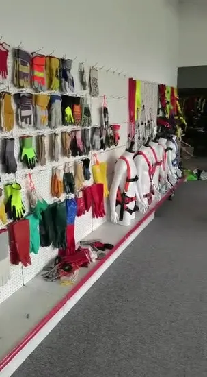 PPE Safety Equipment ANSI Z89.1 Red Hard Hat with 6 Point Textile Ratchet Suspension 